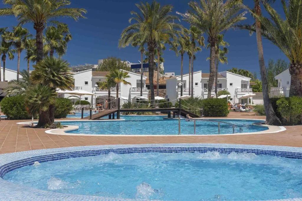Pool, Garden Holiday Village, Majorca