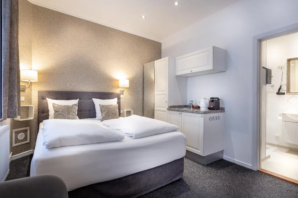 DOUBLE STANDARD Room, Hotel Tiffany, Copenhagen