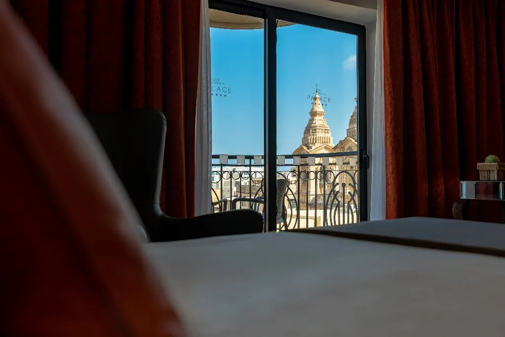 SINGLE DELUXE Room, AX The Palace, Malta