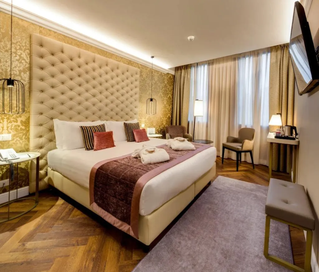 DOUBLE SINGLE USE DELUXE Room, CHC Continental, BW Premier Collection, Venice
