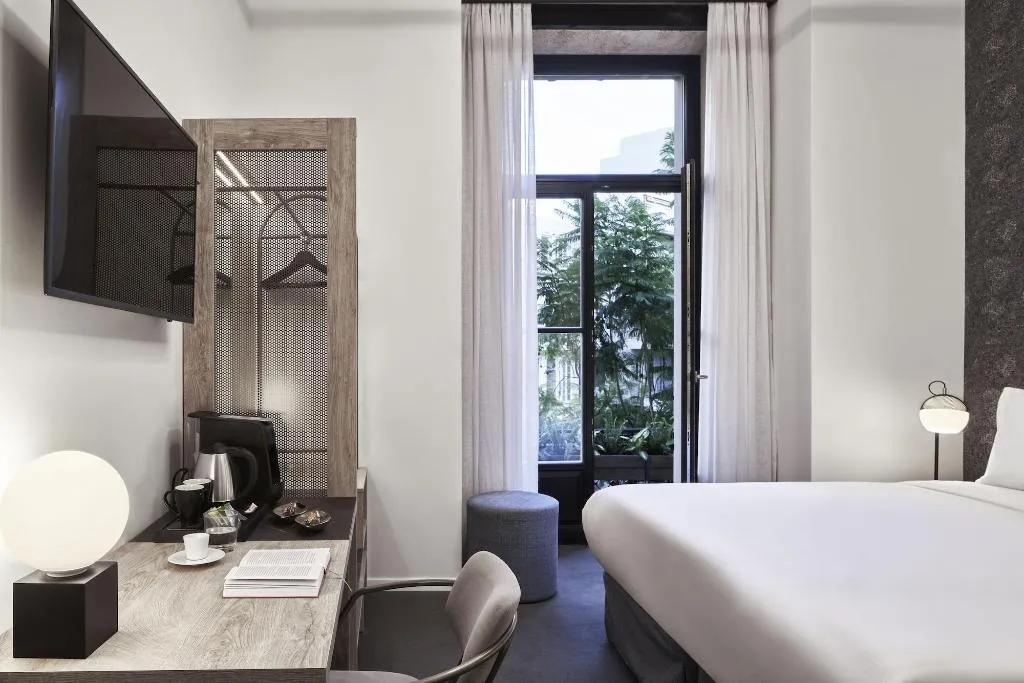 Room, NLH Monastiraki, Athens