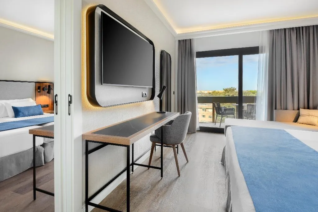FAMILY ROOM STANDARD Room, Barceló Roma, Rome