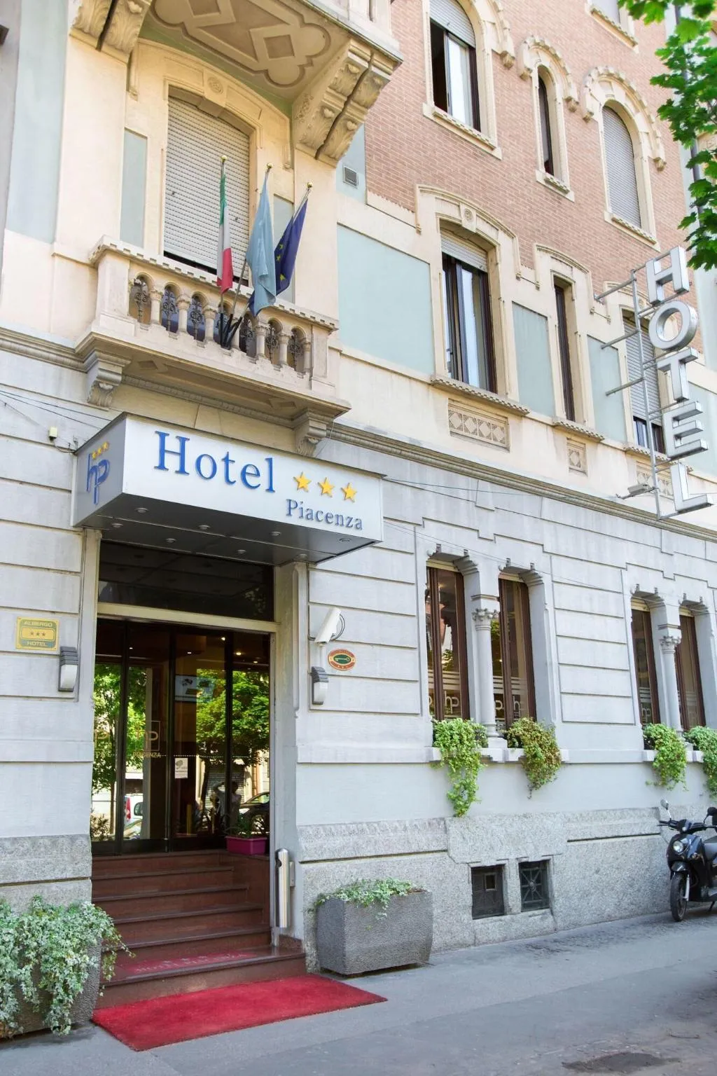General view, Hotel Piacenza, Milan