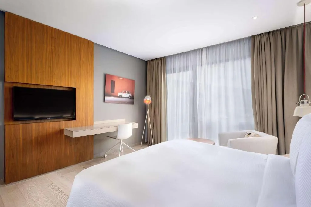 DOUBLE SUPERIOR KING BED Room, Radisson Blu Hotel Marrakech Carré Eden, Marrakech