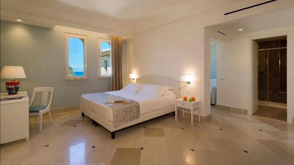 QUADRUPLE DELUXE Room, Hellenia Yachting, Catania