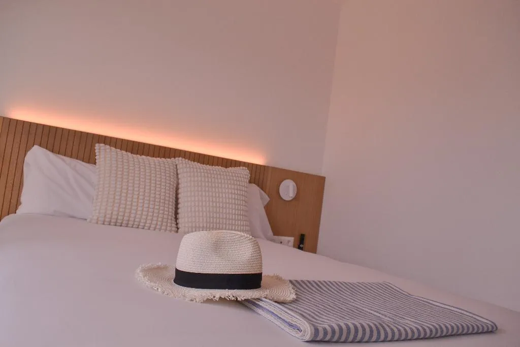 DOUBLE ONE BED Room, MYO Barcelona Hotel & Apartments, Barcelona