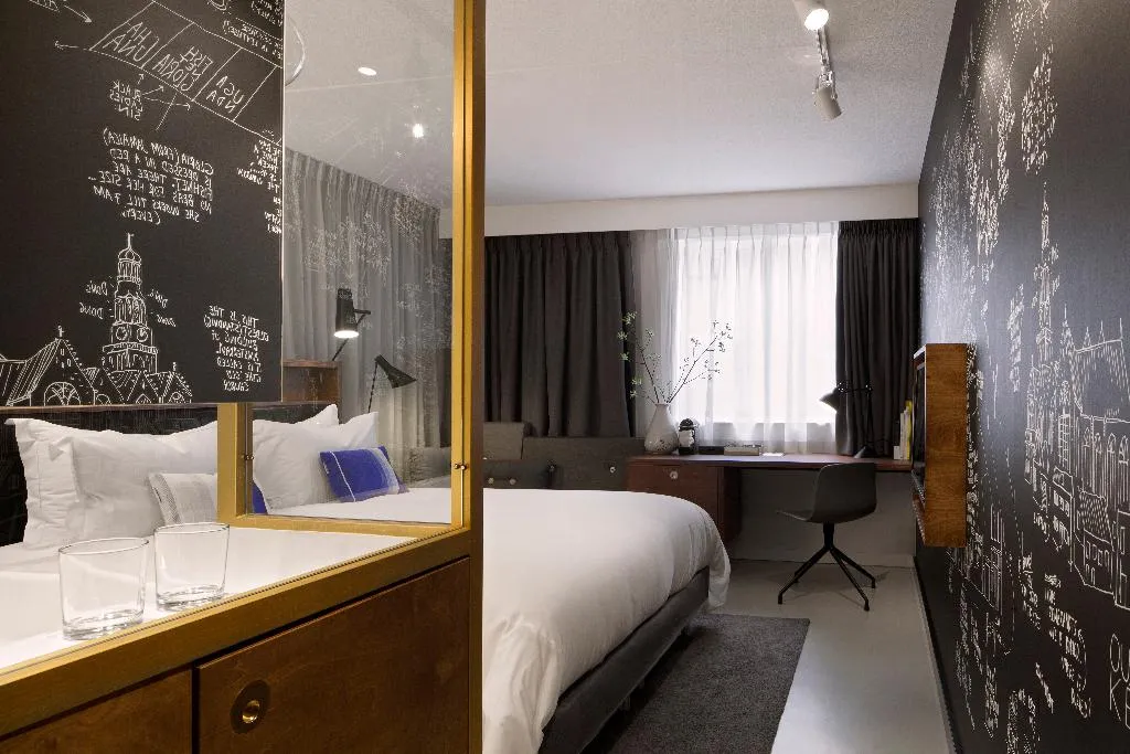 DOUBLE SUPERIOR Room, Ink Hotel Amsterdam - MGallery Collection, Amsterdam