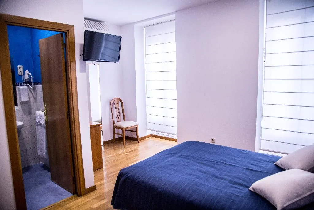 TWIN STANDARD Room, Hostal Montaloya, Madrid