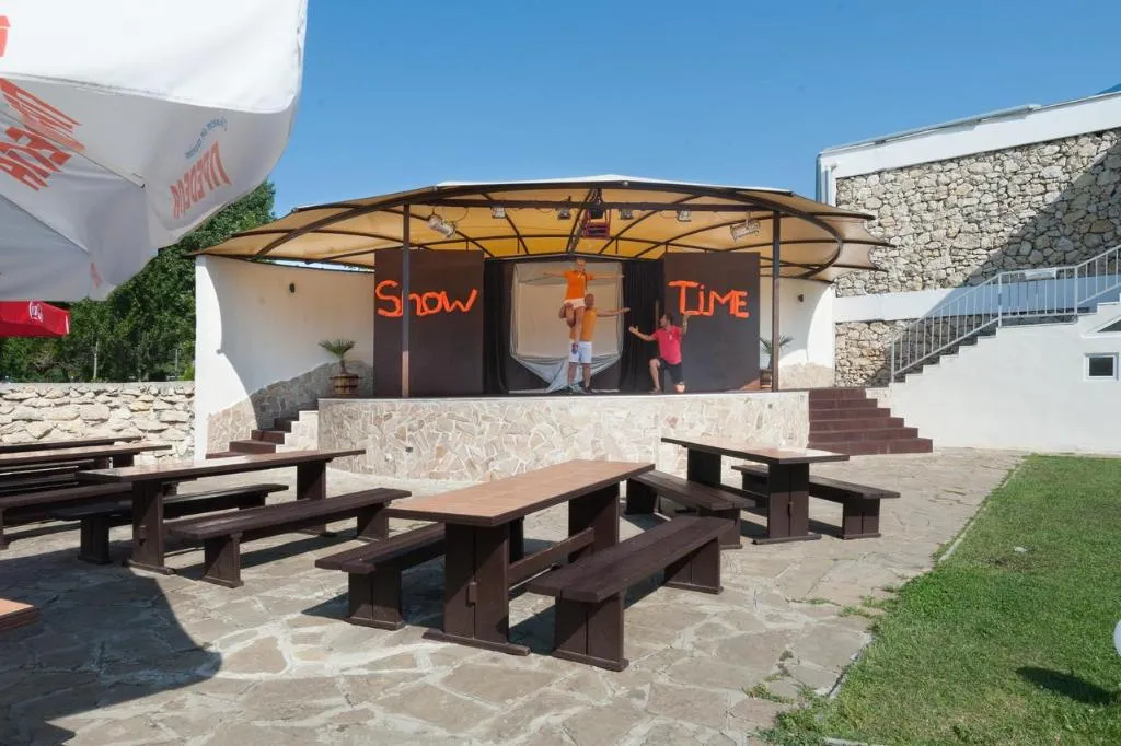 Sports and Entertainment, Longosa, Bourgas