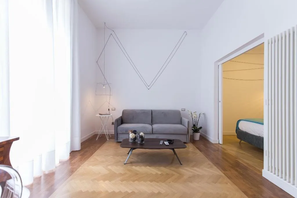 Room, Savoy Riviera, Naples