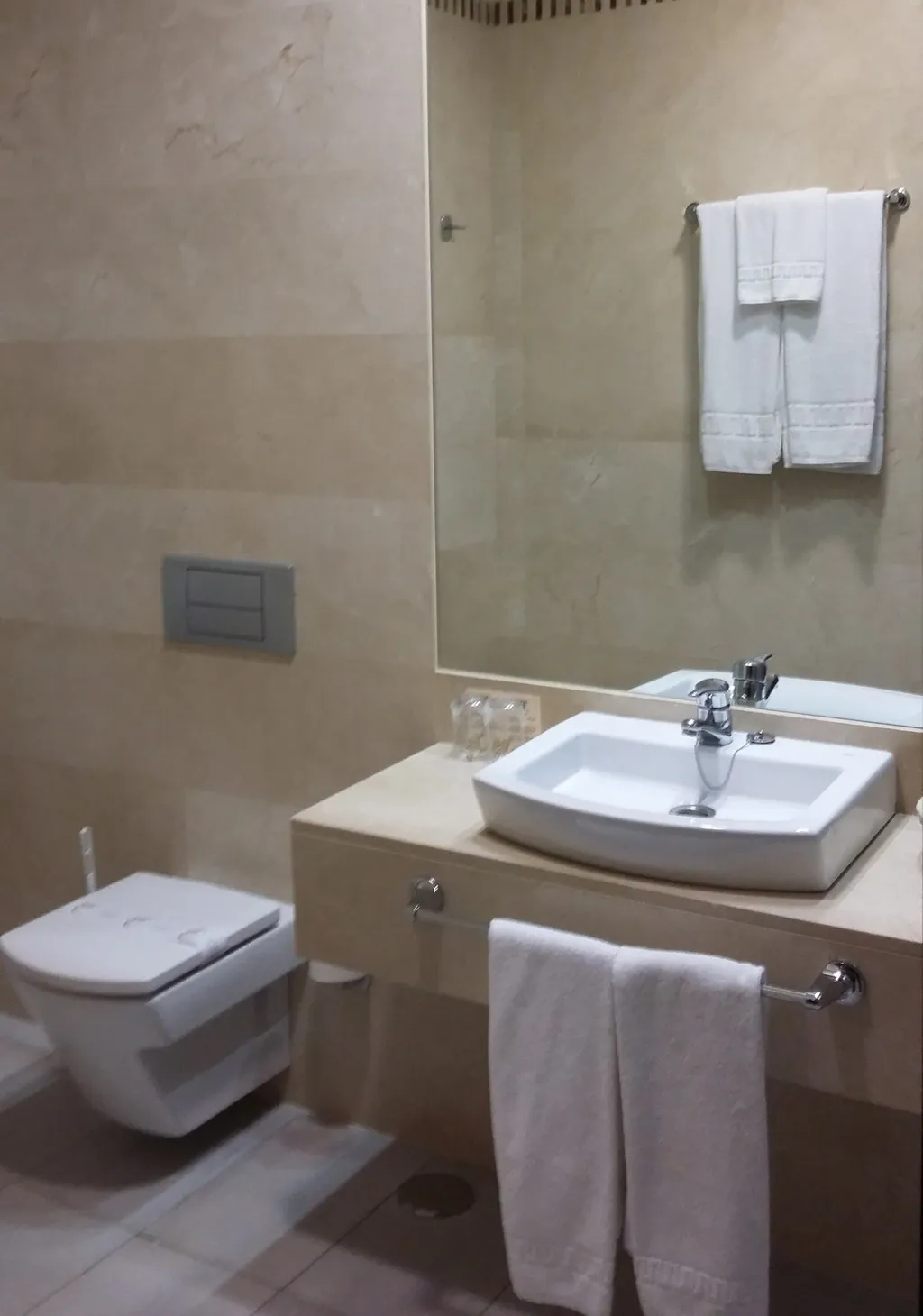 TRIPLE STANDARD Room, Don Felipe, Madrid