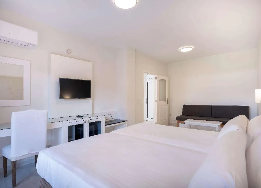 FAMILY ROOM STANDARD Room, Sol Sancti Petri, Costa De La Luz