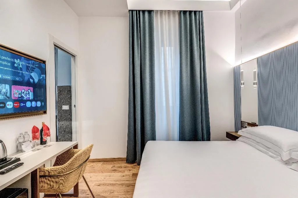 Double or Twin DELUXE Room, Relais Trevi 95 Boutique Hotel, Rome