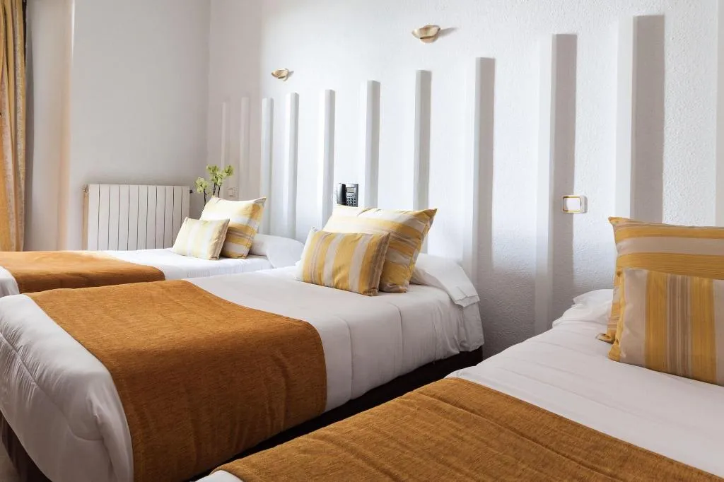 Room, Josefina Hostal, Madrid