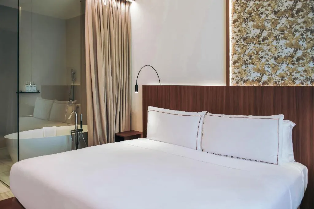 DOUBLE DELUXE Room, Palazzo Cordusio A Gran Melia Hotel, Naples
