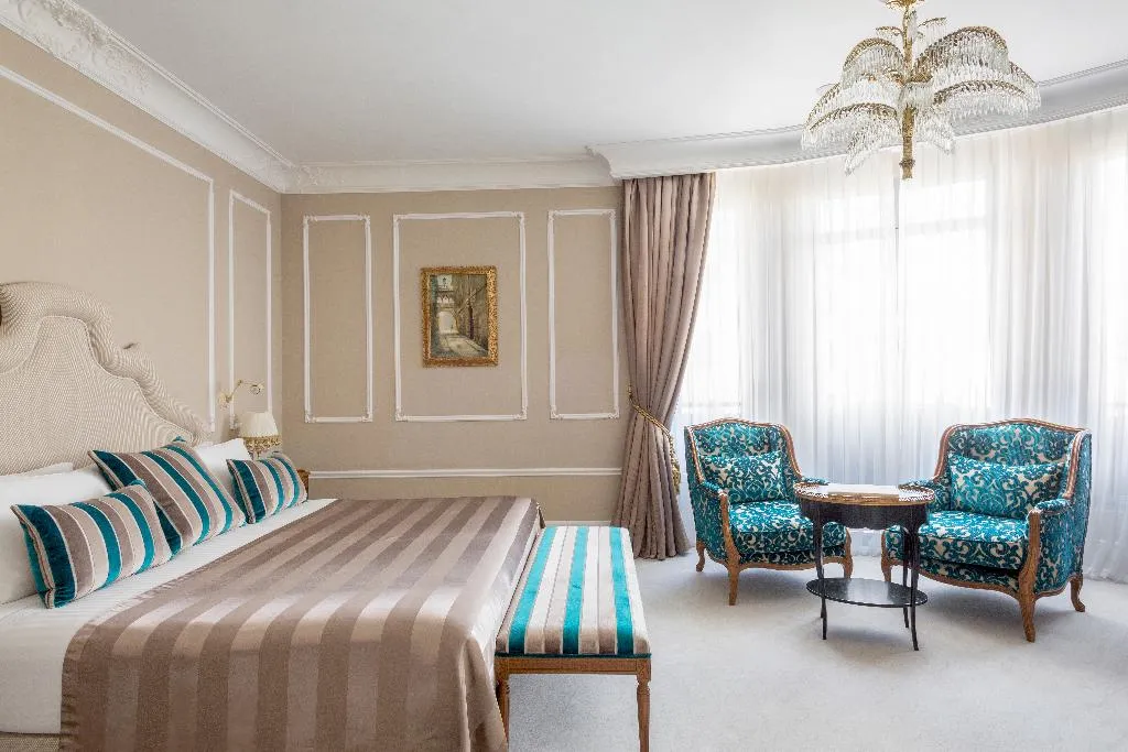 SUITE TWO BEDROOMS Room, El Palace, Barcelona