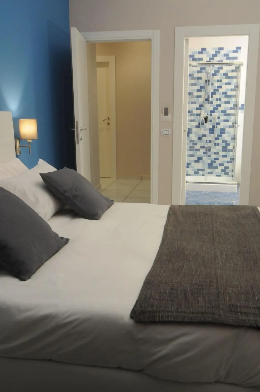 Room, La Casa Di Giorgio, Naples
