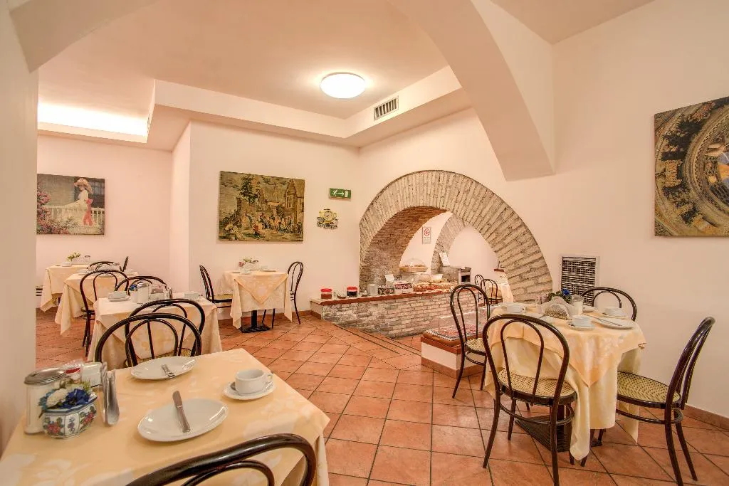 Restaurant, Corona, Rome
