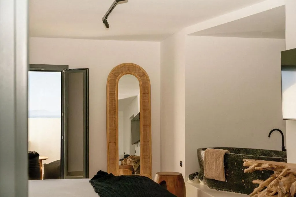 Room, Gazelle Living, Santorini