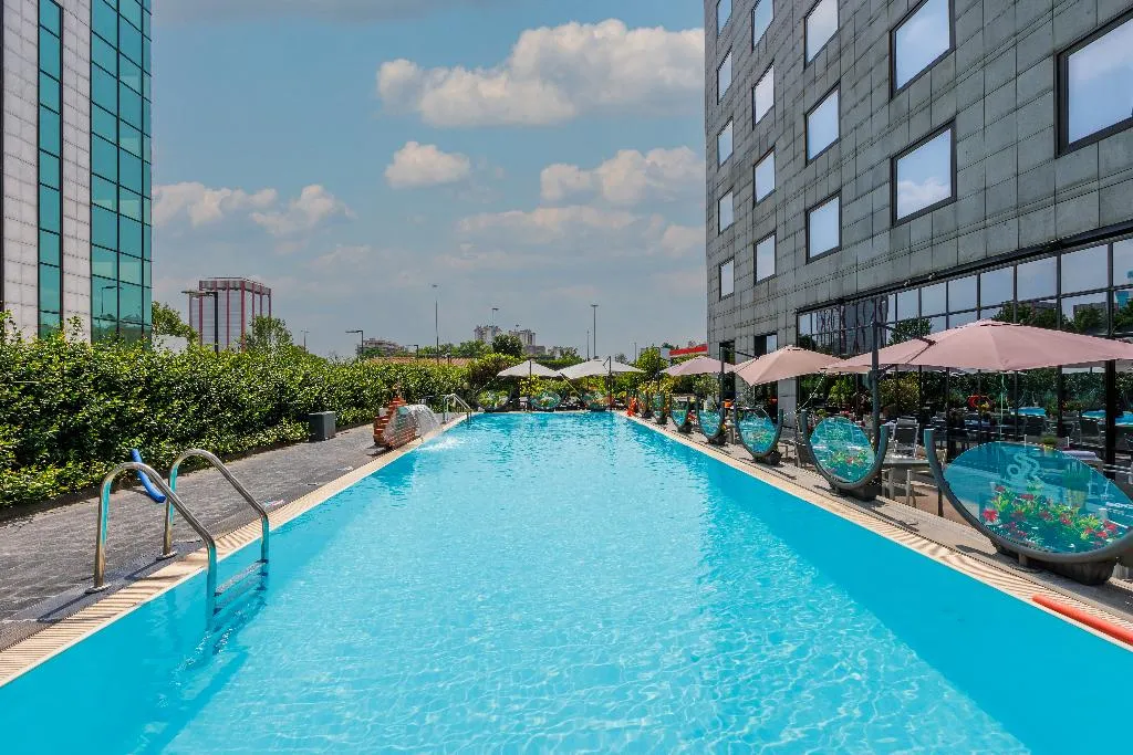 Pool, iH Hotels Milano Lorenteggio, Milan