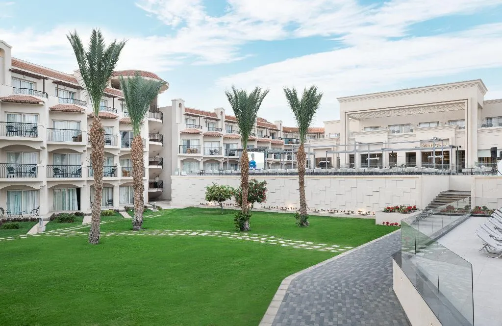 DOUBLE DELUXE GARDEN VIEW Room, The V Luxury Resort Sahl Hasheesh, Red Sea Riviera