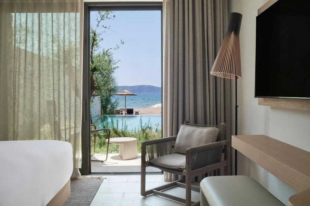 SUITE WITH PRIVATE POOL Room, W Costa Navarino- Adults Only, Kalamata