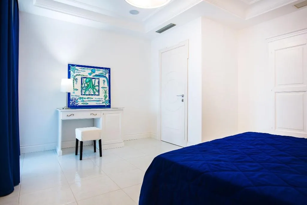 DOUBLE SUPERIOR WITH DOUBLE BED Room, Palazzo Murrano, Naples