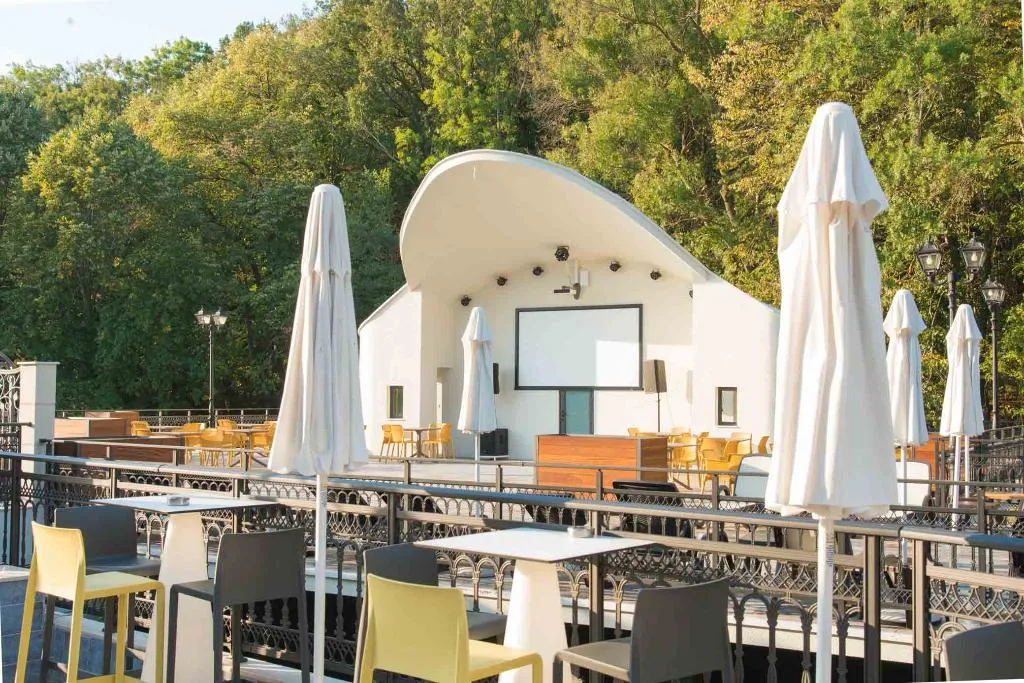 Sports and Entertainment, Marina Sands, Bourgas