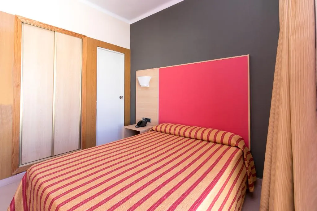 SINGLE SEA VIEW Room, The Red Hotel by Ibiza Feeling, Ibiza