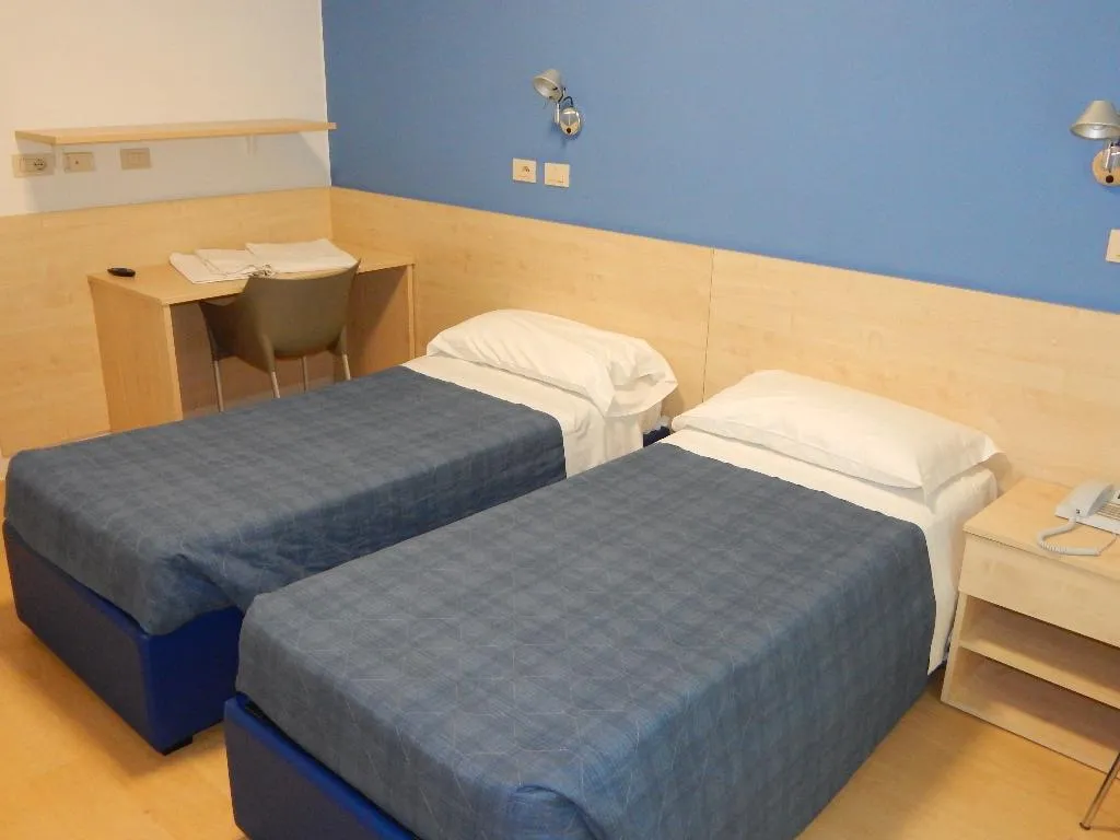 Room, Excel Milano 3 Next, Milan
