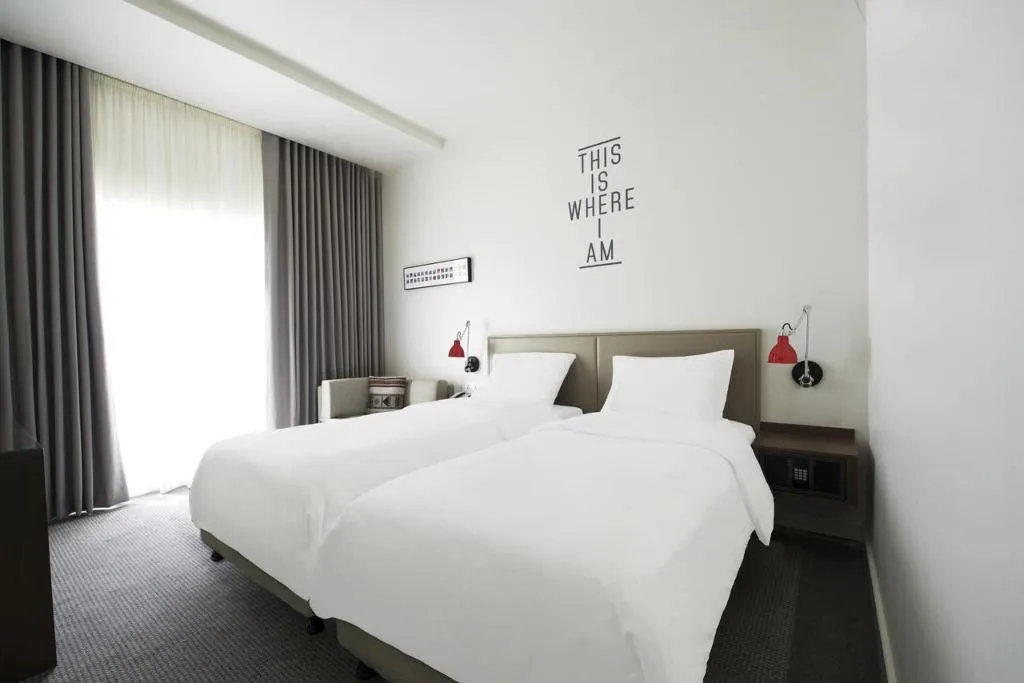 SINGLE STANDARD Room, Rove Dubai Marina, Dubai