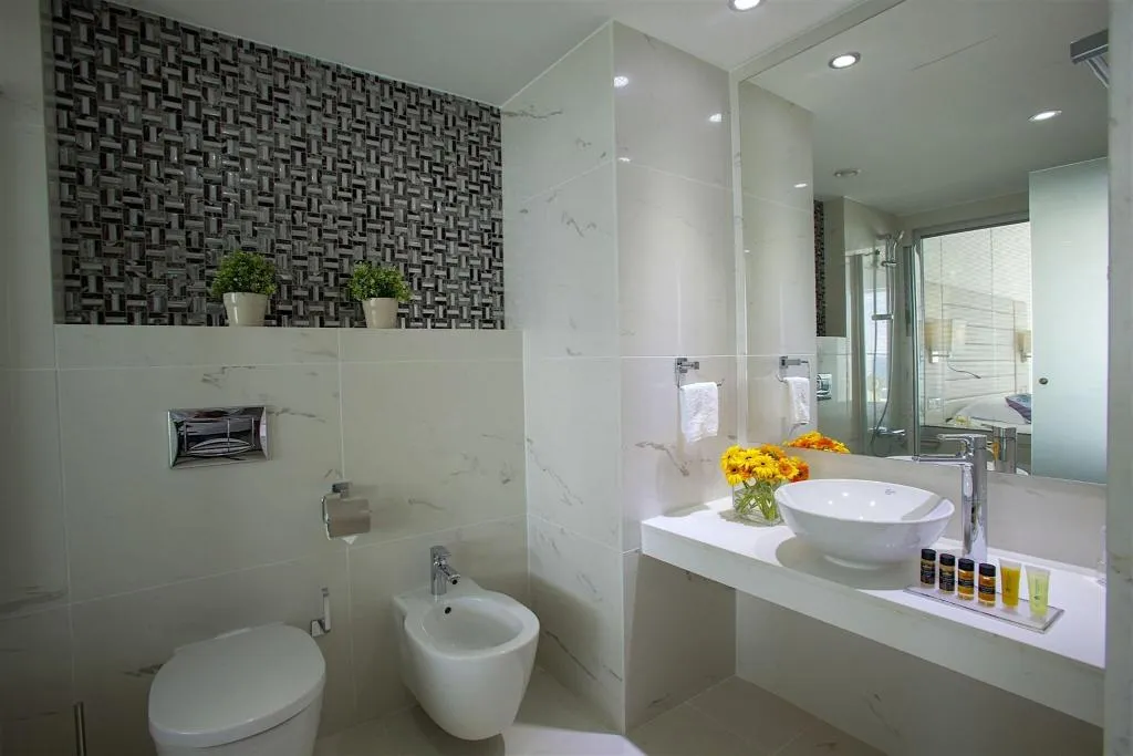 Double or Twin GARDEN VIEW Room, King Evelthon Beach Hotel & Resort, Cyprus