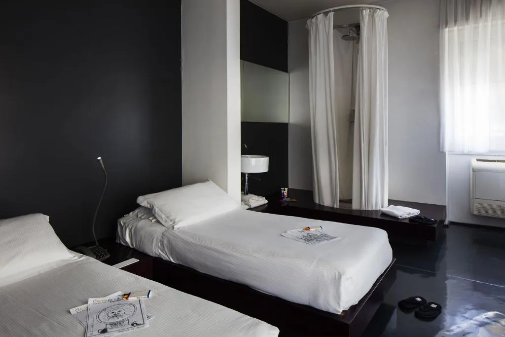 FAMILY ROOM CAPACITY 4 ONE BEDROOM Room, Hotel Ripa Roma, Rome