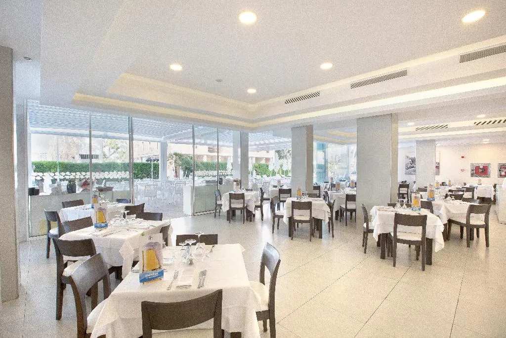Restaurant, Mar Hotels Playa de Muro Suites, Majorca