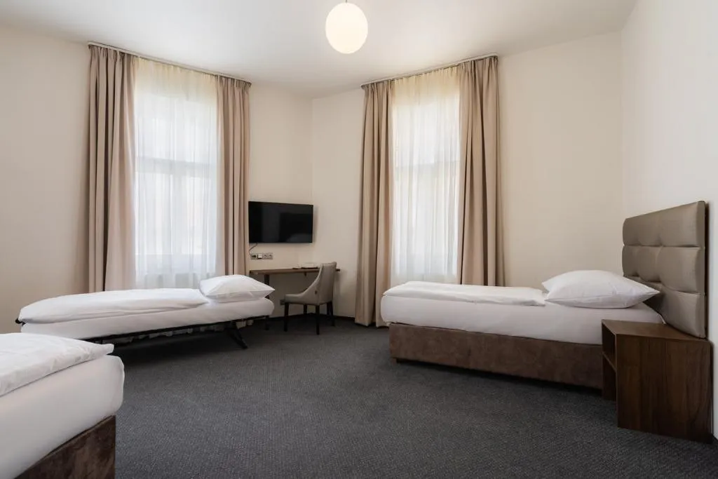 FAMILY ROOM STANDARD Room, EA Hotel Victoria, Prague