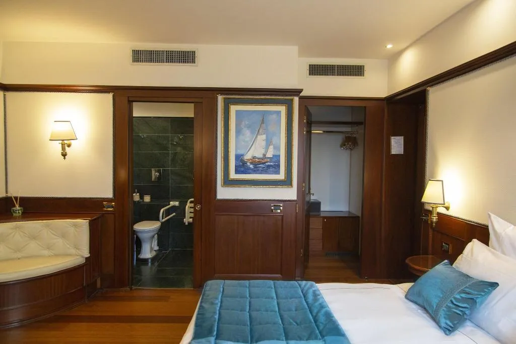 Double or Twin DELUXE Room, Bucintoro, Venice