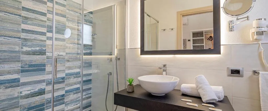 FAMILY ROOM CAPACITY 3 Room, Hotel La Conchiglia, Nuoro