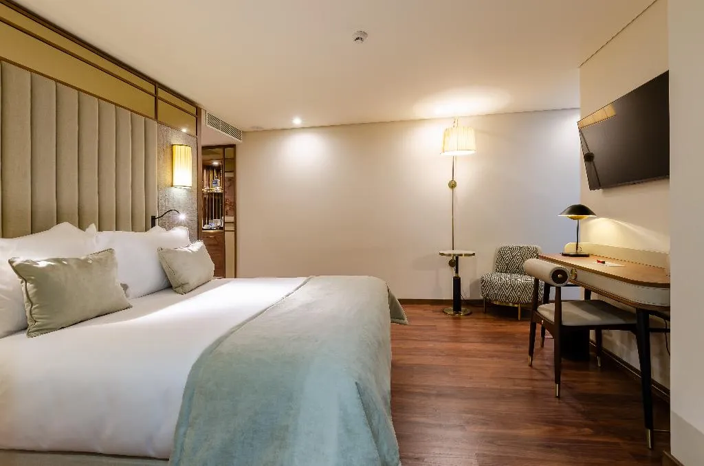 DOUBLE SUPERIOR Room, Turim Lisboa Hotel, Lisbon