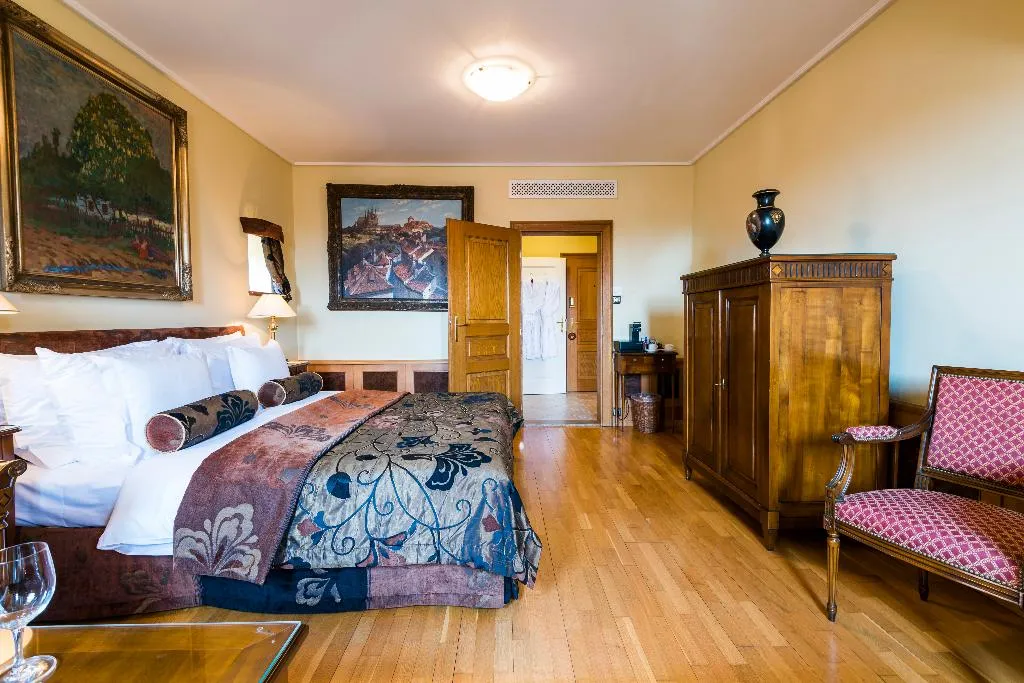 Double or Twin GRAND Room, Golden Well, Prague
