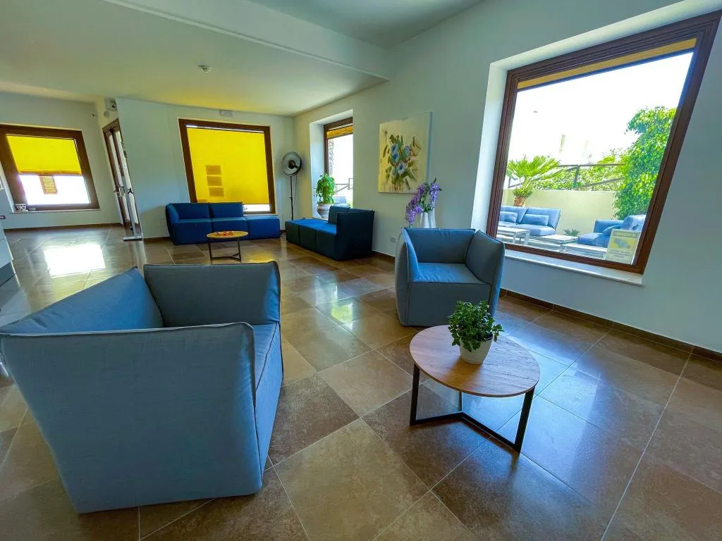 Lobby, Sikania, Palermo