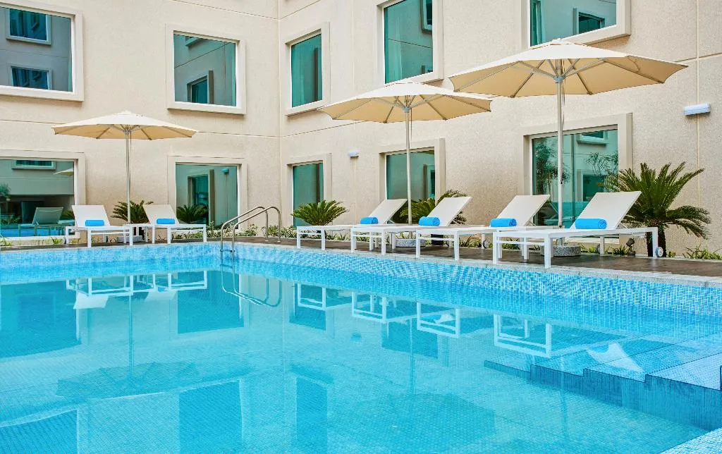 Pool, Hilton Garden Inn Hotel Mall Avenue, Dubai