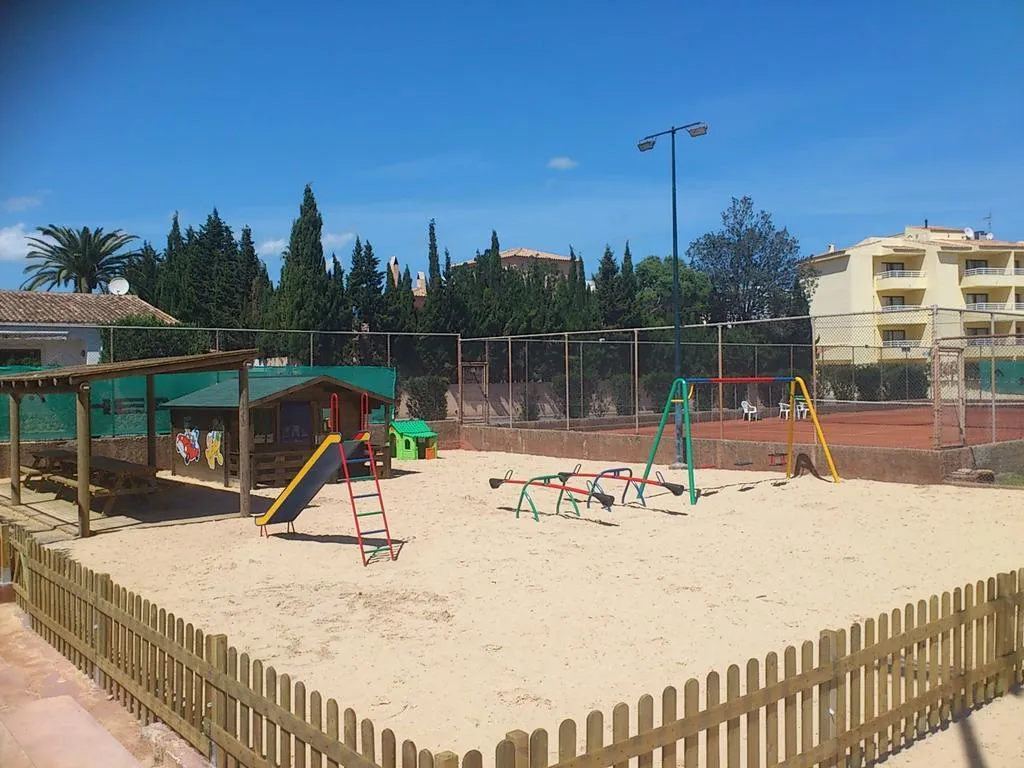 Sports and Entertainment, Club Simo, Majorca
