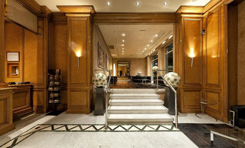 Lobby, Hotel Villa Real, Madrid
