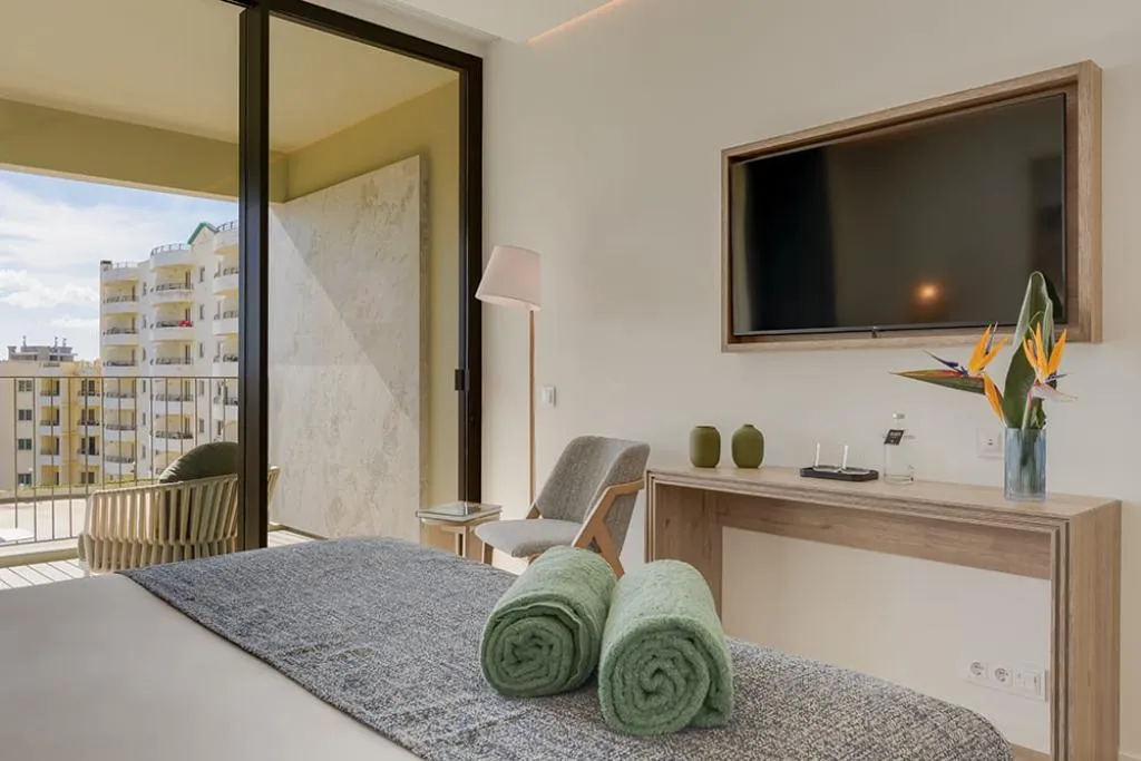 DOUBLE STANDARD Room, The Editory Ocean Way Funchal, Madeira