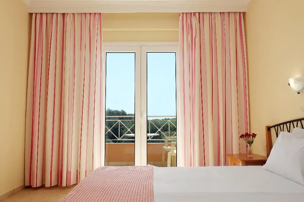 Double or Twin POOL VIEW Room, Kavos Plaza, Corfu