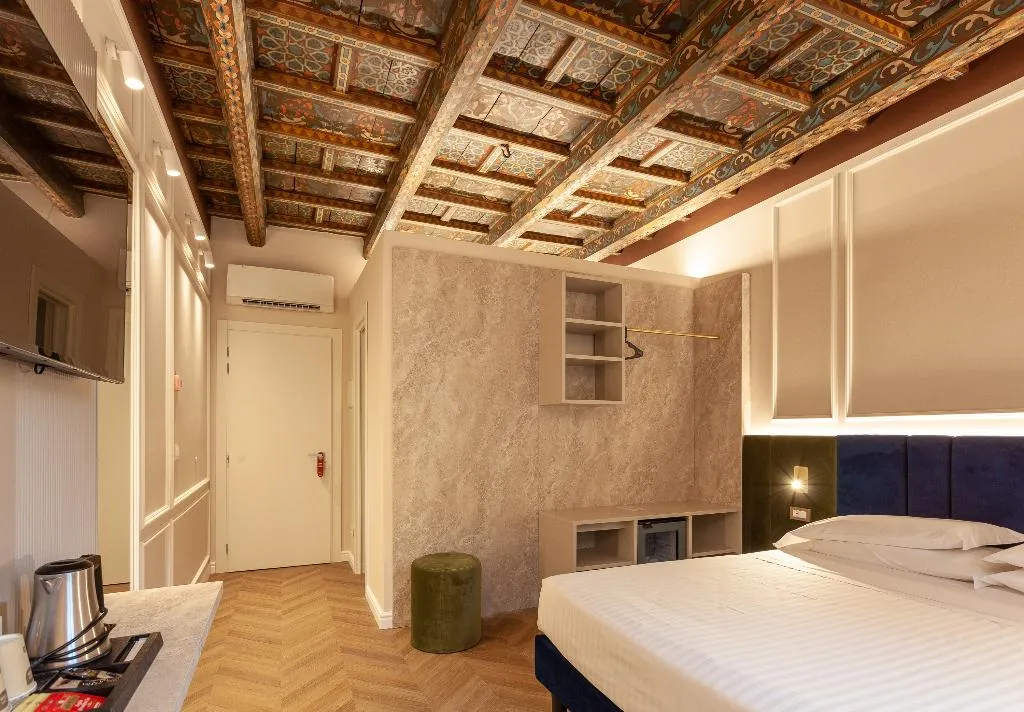 DOUBLE DELUXE Room, La Fortezza, Florence