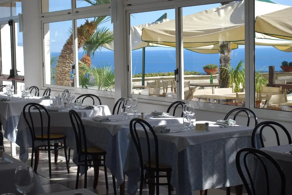 Restaurant, Borgo Romantica Resort & SPA, Naples