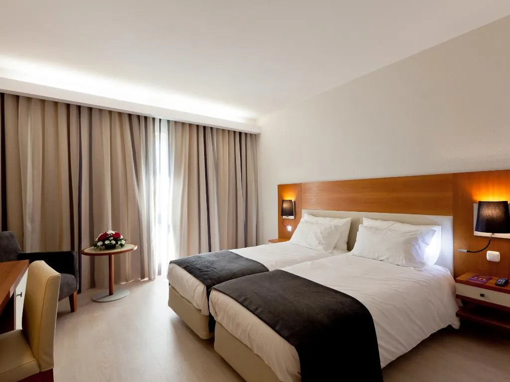 Room, Mercure Lisboa Hotel, Lisbon