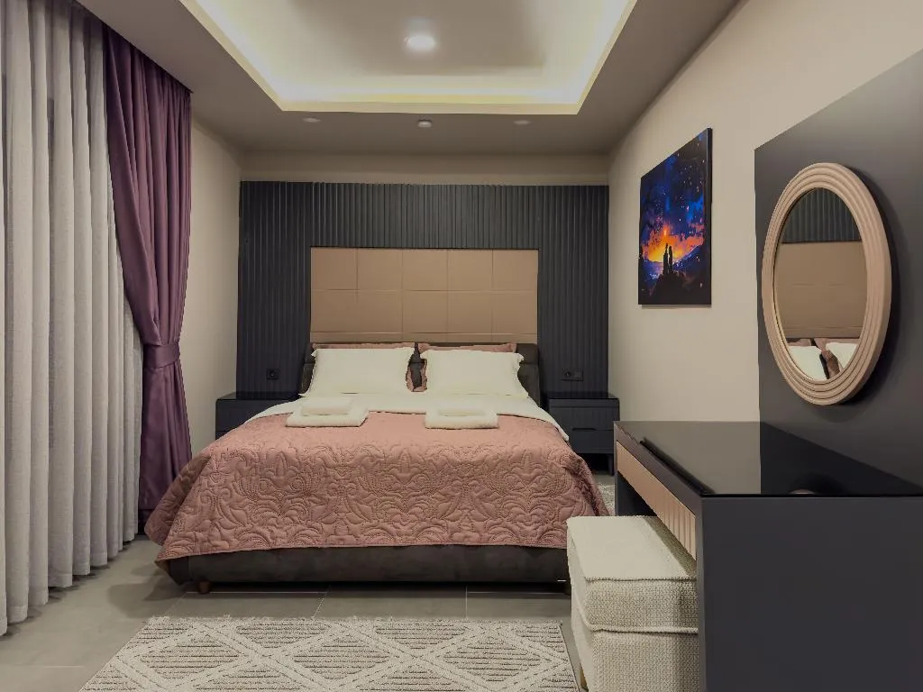 SUITE KING SIZE BED Room, Belek 07 Luxury Suites Only For Family, Antalya