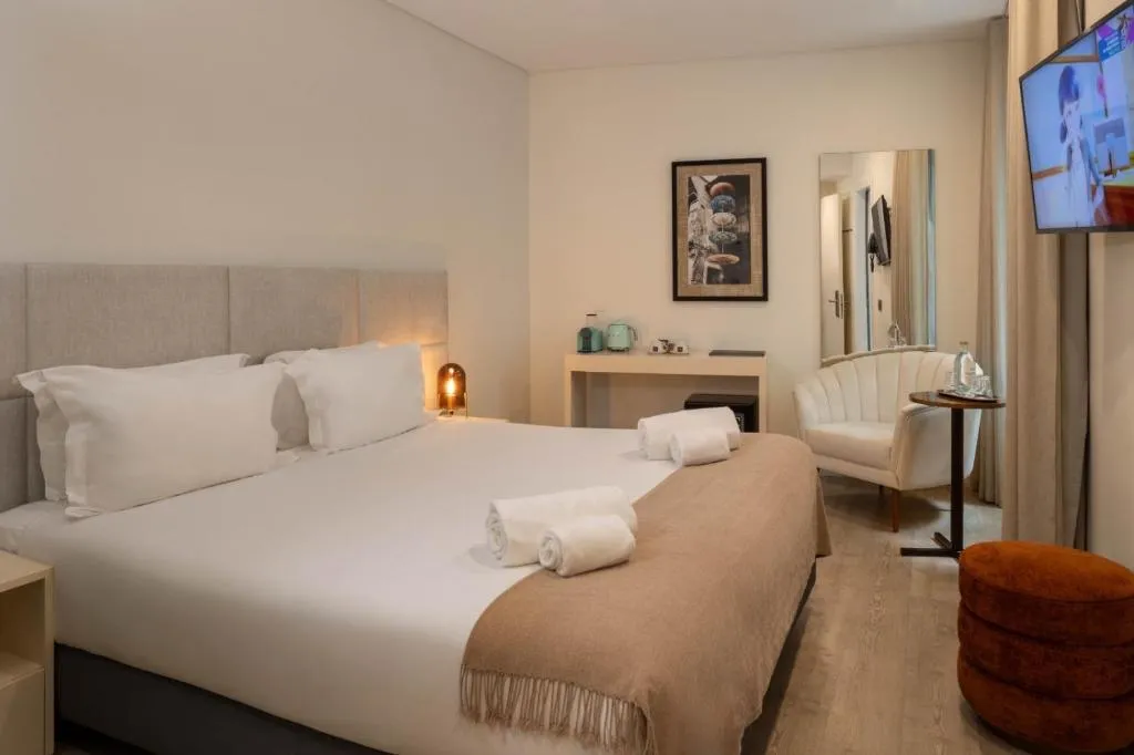 DOUBLE KING SIZE BED Room, Next Level Premium Hotels, Lisbon